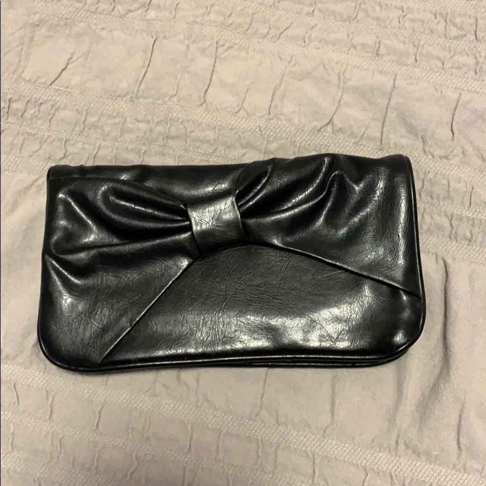 Fake leather bow wallet